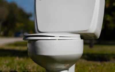 How to Stop a Toilet From Running and When to Call a Plumber